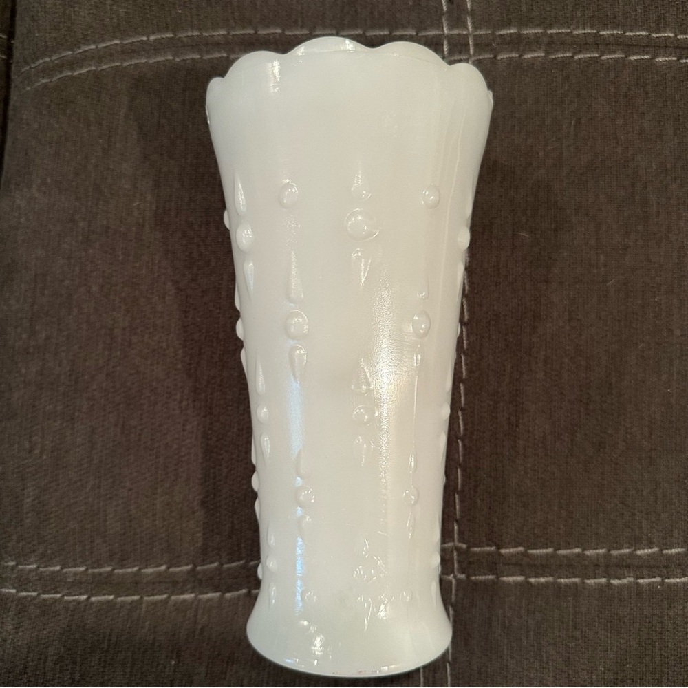 Vintage 7" Milk Glass Vase w/ Scallop Rim with Pearl Teardrop Design